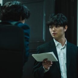 映画『爆弾』より野方署の刑事・等々力（染谷将太）