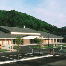 新潟県魚沼市　神湯温泉倶楽部　外観