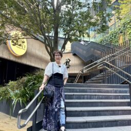 スカート／ディーゼル、パンツ／セレクトショップ、シアーシャツ／アンスリード