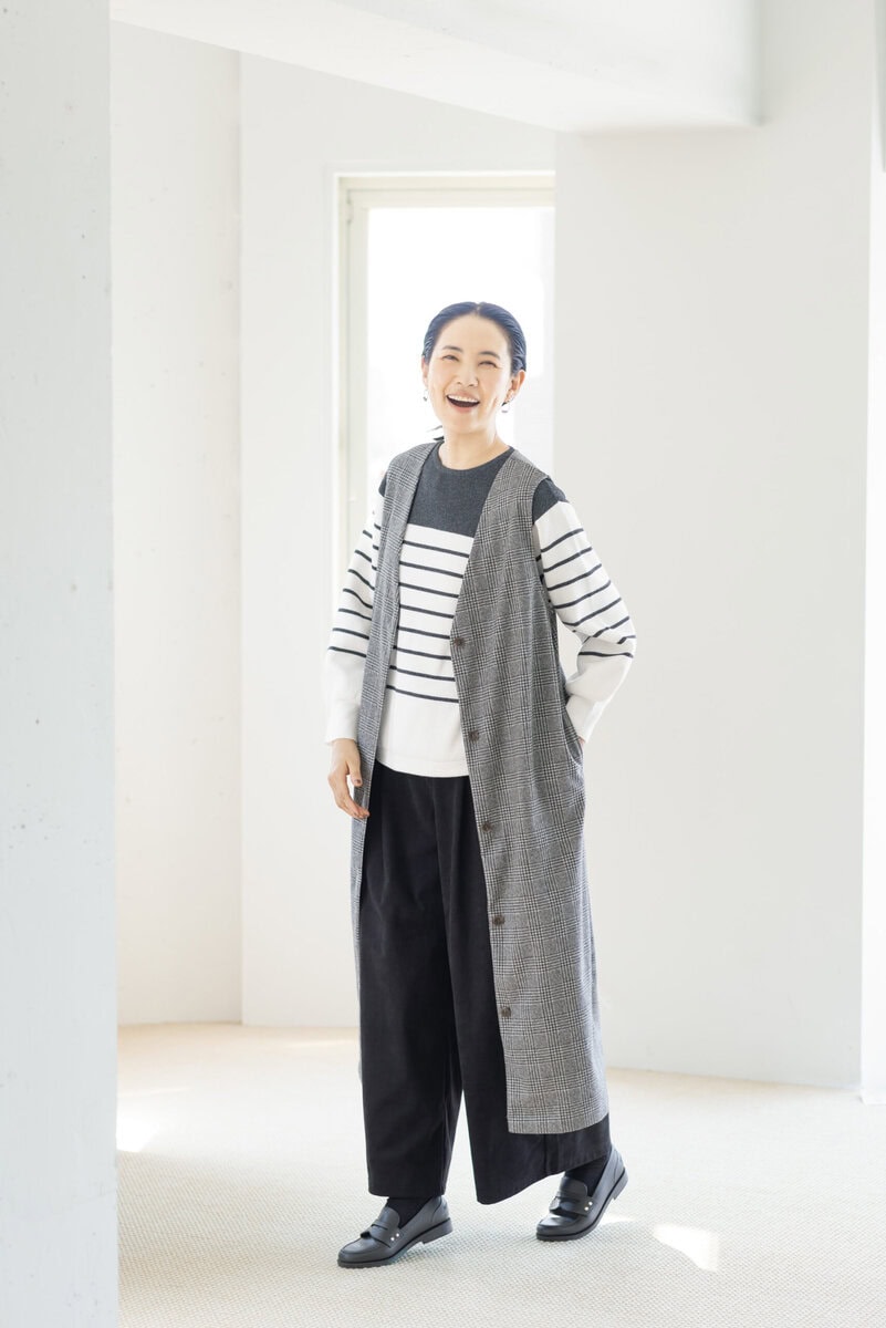 ジレ¥1,969、プルオーバー¥2,189、ワイドパンツ¥2,189 ／すべてハレイロ（しまむら）
