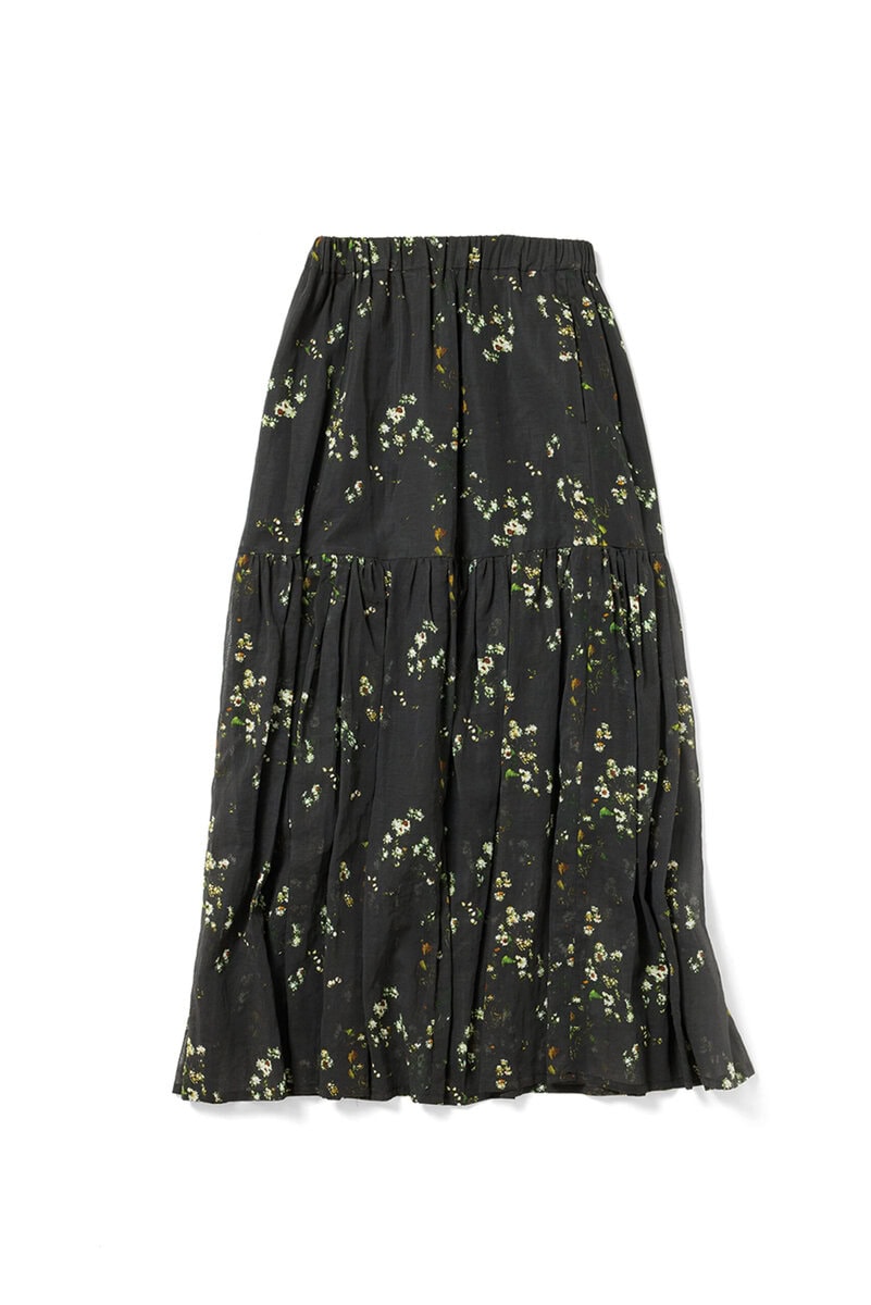 スカート¥53,900／ワイエムウォルツ（マービン&ソンズ）