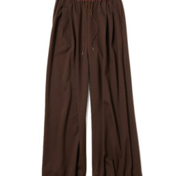 パンツ¥26,400／ル フィル（ル フィル ニュウマン新宿店）