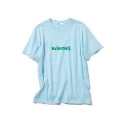 Tシャツ¥5,500／ニードバイヘリテージ（ゲストリスト）