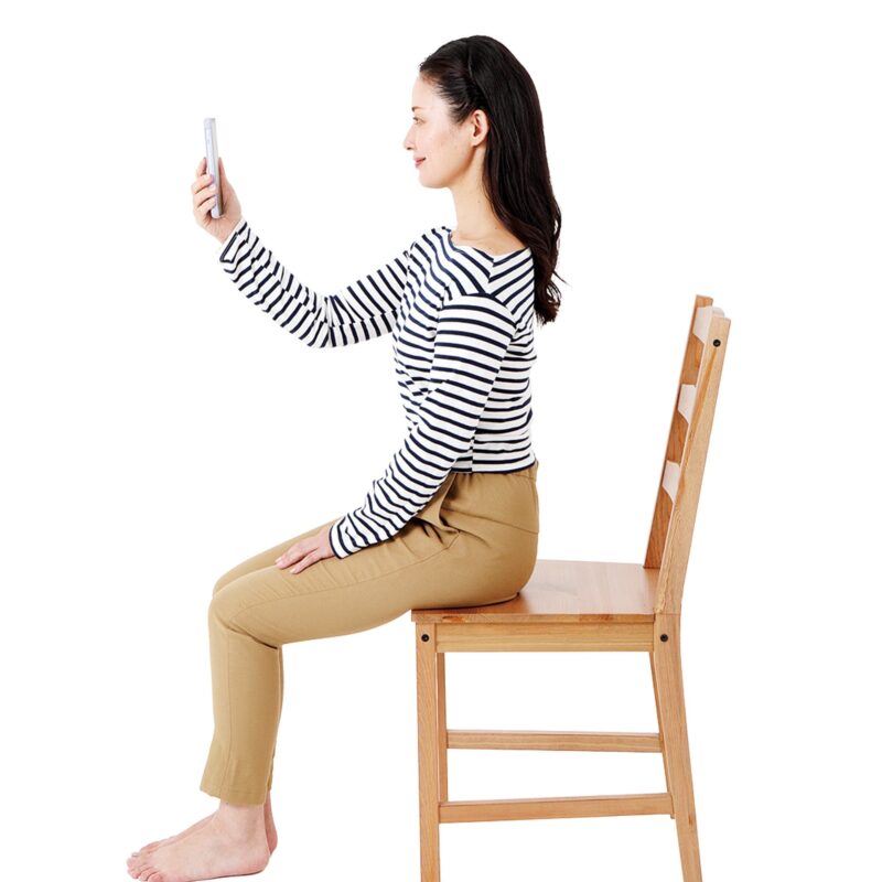 【50代、60代の健康】猫背・巻き肩・いかり肩に注意！六十肩の予防＆改善のための「普段の姿勢」を専門医がアドバイス