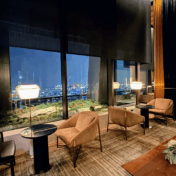 ラウンジからは博多の夜景が