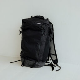 手のひらサイズになる「パッカブルリュック」