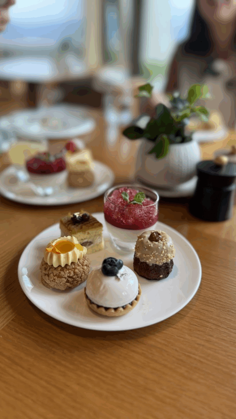 ブッフェお料理もデザートも豊富で美味で大満足