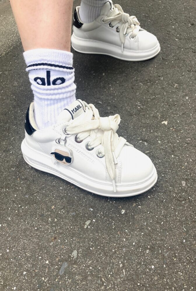 『alo』のソックスに合わせた『Karl Lagerfeld』の新作スニーカー