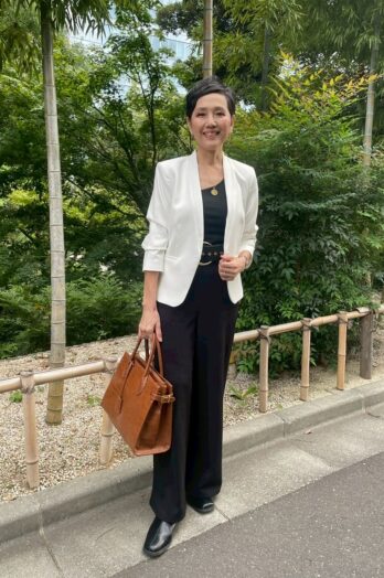 【60代お手本スナップ】「H＆M」黒パンツ×「SHEIN」黒トップスでⅠラインを強調！「ZARA」ベルトでさらにスタイルアップ！