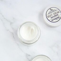 今日からできる！かかとのひび割れ対策