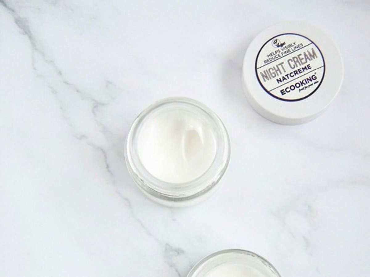 今日からできる！かかとのひび割れ対策