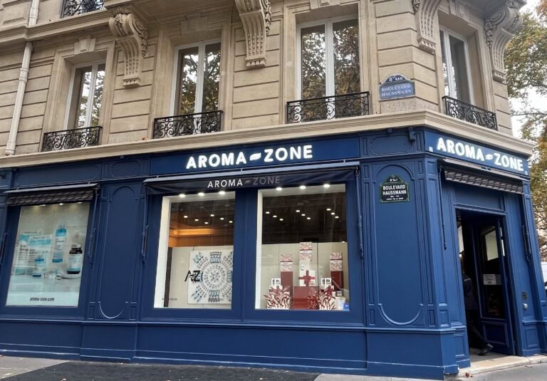 アロマショップ「AROMA-ZONE」