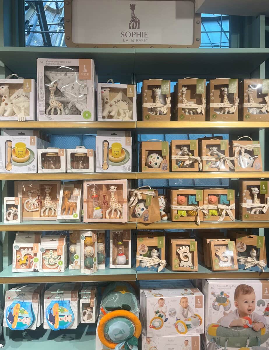 フランスで1961年に誕生したロングセラーのベビー用キャラクター・キリンのソフィーコーナー