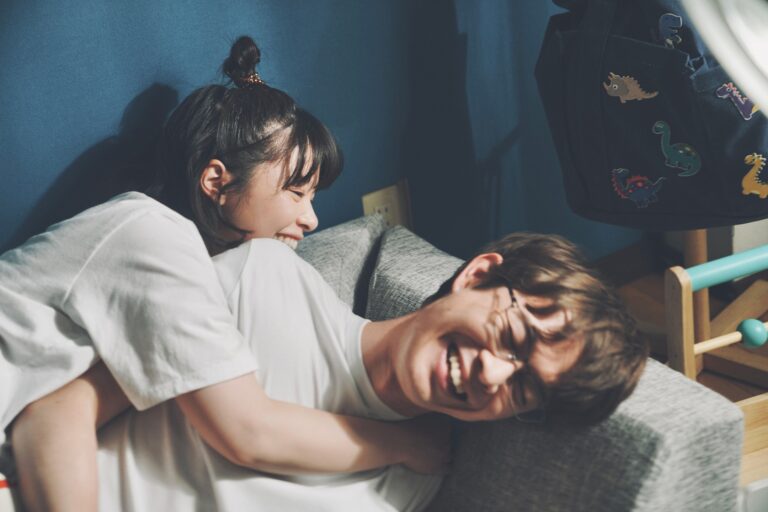 映画『佐藤さんと佐藤さん』メインカット