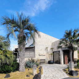 レストラン「パームビーチ」エントランス