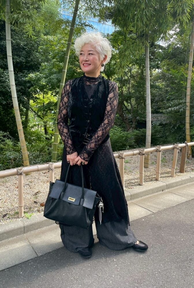 【60代お手本スナップ】「SHEIN」のレースワンピースや「GU」のコラボシューズに注目!お呼ばれシーンにも使えるプチプラアイテムをチェック!