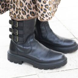 「アラシューズ」のブーツ