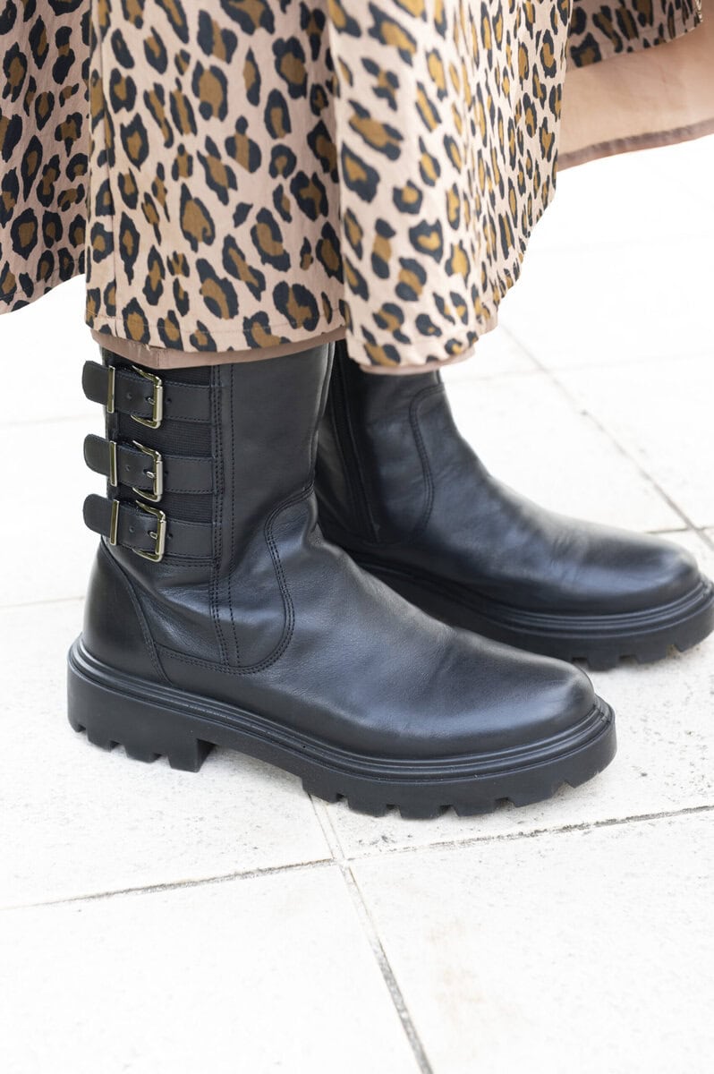 「アラシューズ」のブーツ