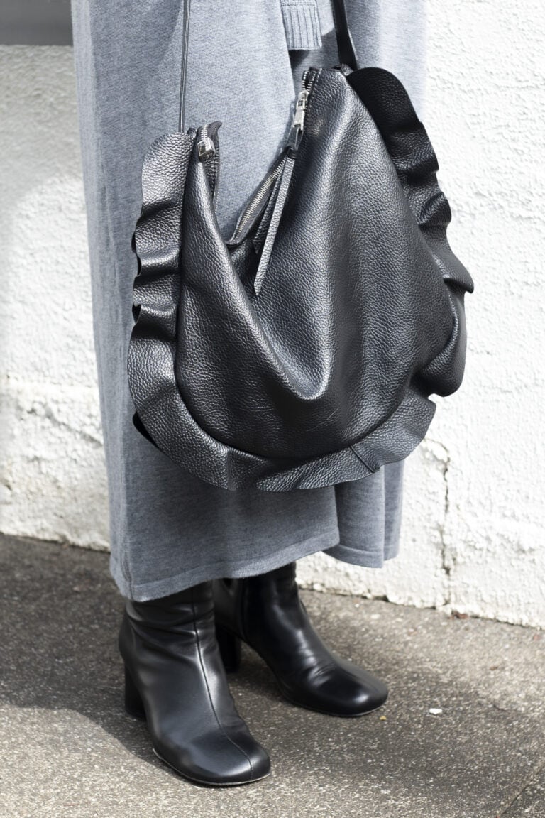 「リパーニ」のバッグ