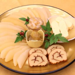 盛りつけ例　ローソンストア100「選べるおせち」