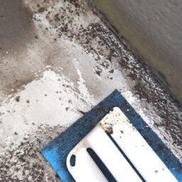 ベランダ床のこすり洗い