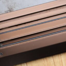 掃除後のサッシ