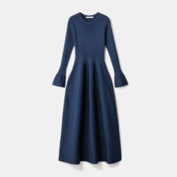 ニットフレアワンピース　￥19,000