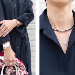 「チエコプラス」のリング（右手のリング）、「プラスオトハ」のチョーカー