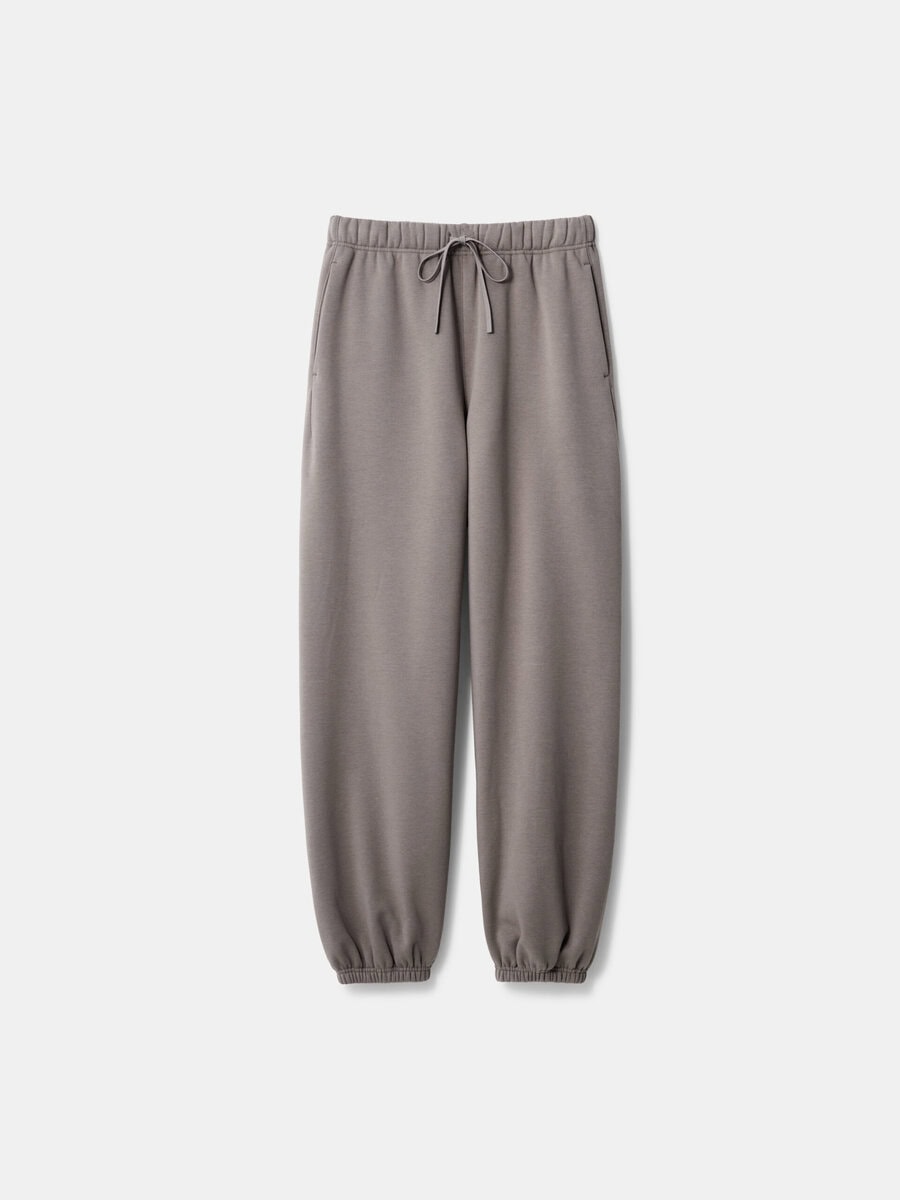 バックフリースイージーパンツ　￥15,000