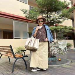 「しまむら」のブラウンベストコーデ