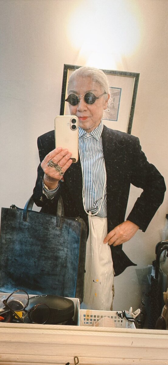 キリッとワイシャツ打ち合わせスタイル