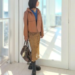 シープレザーブルゾン／oksoon(New)、ニット／UNIQLO、レーススカート／antiqua、レザーバッグ／PRADA、バッグチャーム／私のハンドメイド、ハイソックス／UG(New)、コインローファー／RAGEBLUE(New)