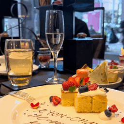 お誕生日祝いのプレートをお願いしました