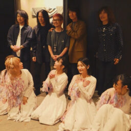 映画『みらいのうた』より解散ライブ後のBiSHとTHE YELLOW MONKEYのメンバーら