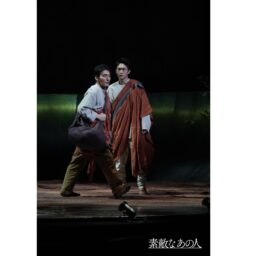 舞台シッダールタ_修行へと向かうシッダールタ（草彅剛）