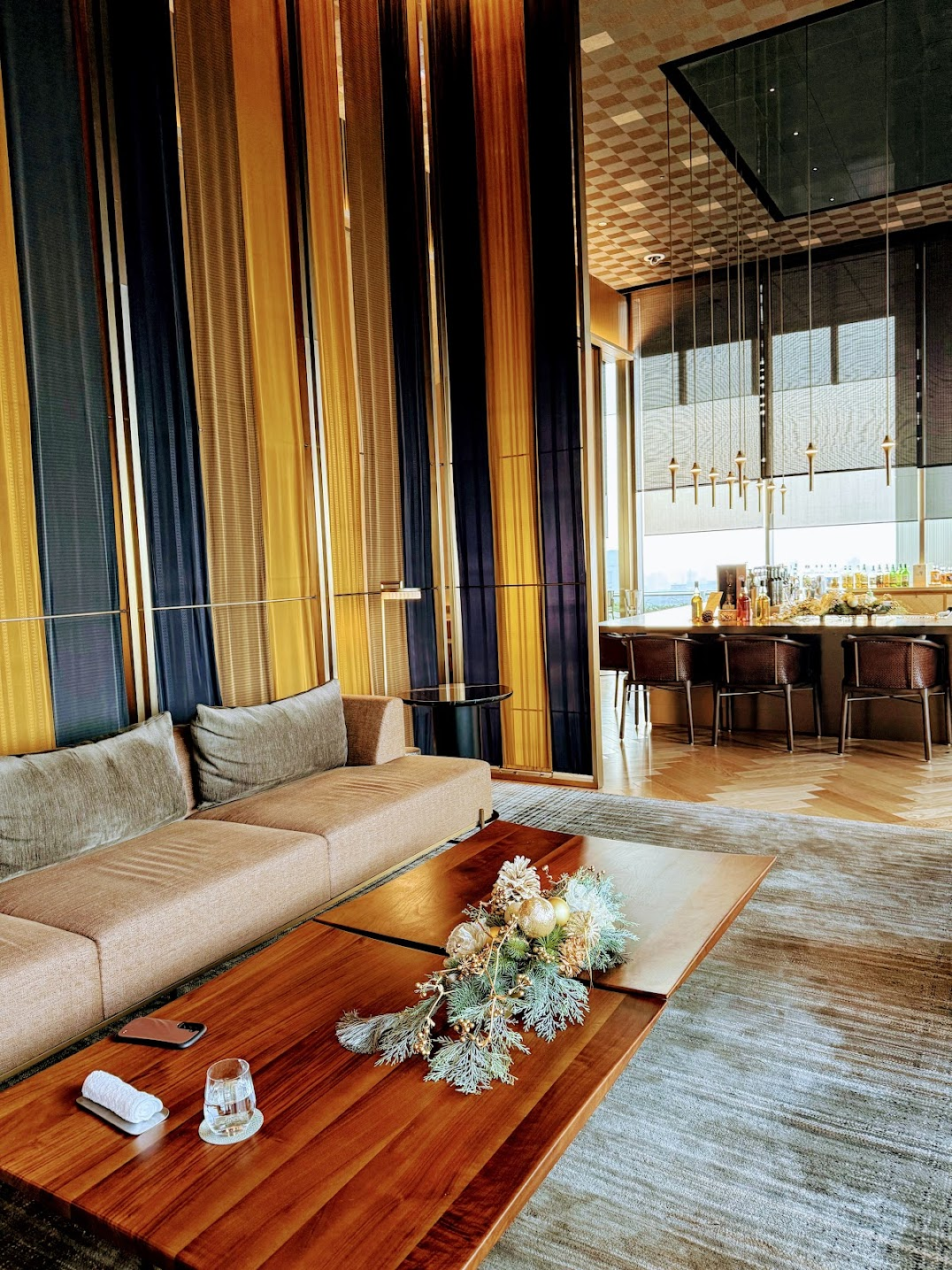 リッツカールトン福岡のラウンジ(2024年12月)