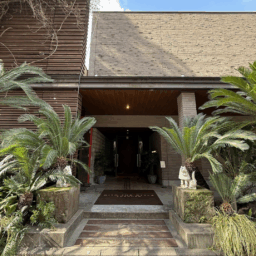 海外にいるようエントランス。WITH THE STYLE FUKUOKA