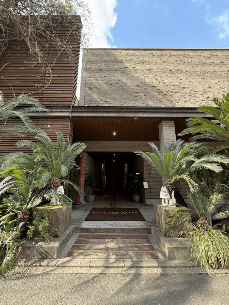 海外にいるようエントランス。WITH THE STYLE FUKUOKA