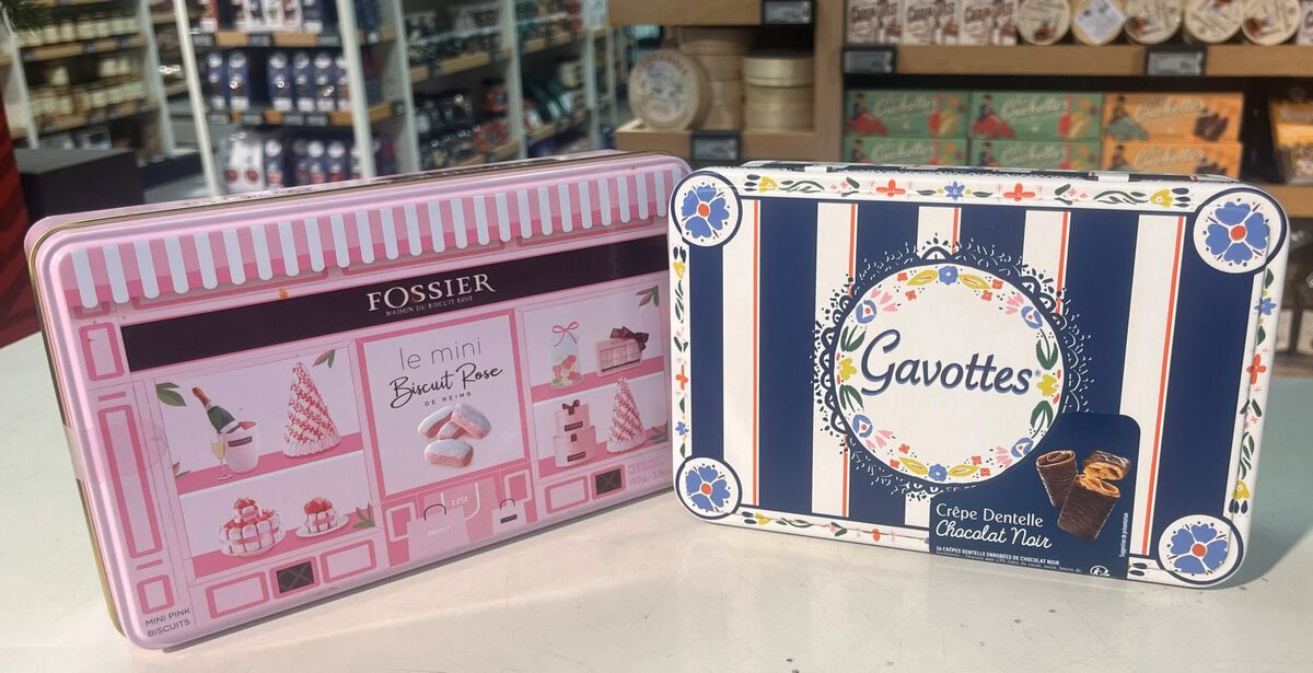 可愛いモチーフが特徴的。（左)12€ (右)13€