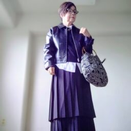 豊田さんのショートジャケットコーデ①