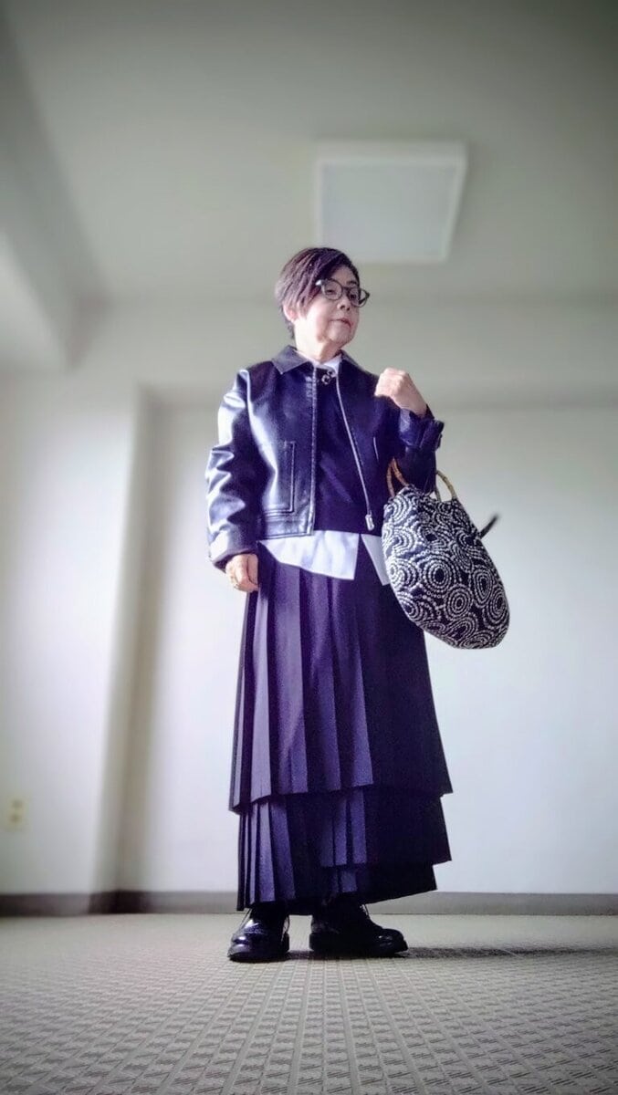 豊田さんのショートジャケットコーデ①