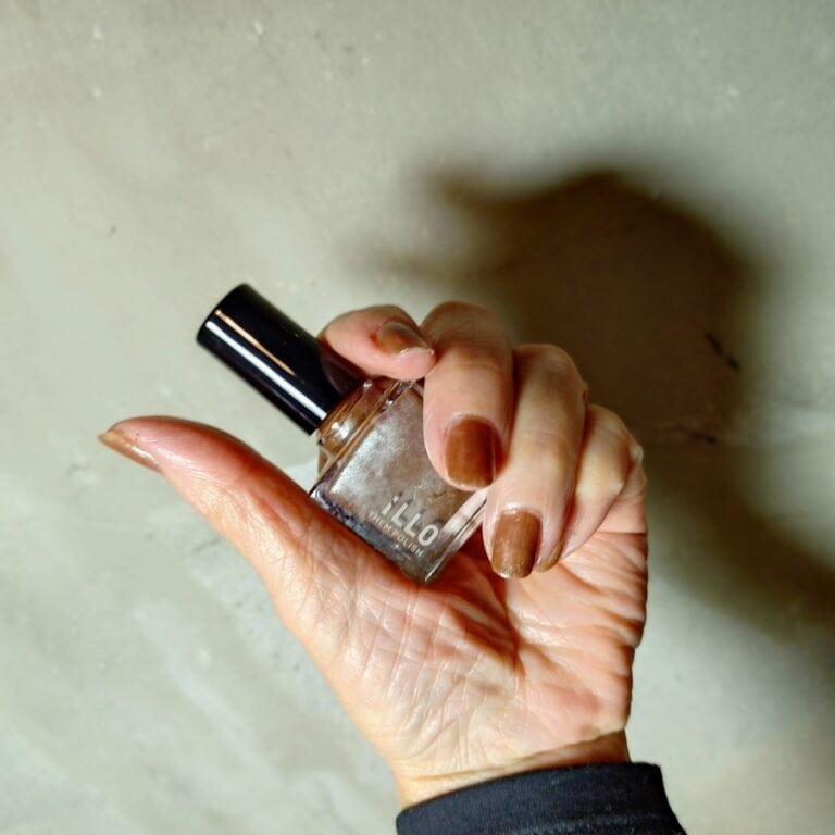 茶色:コボシタチョコガトケタ