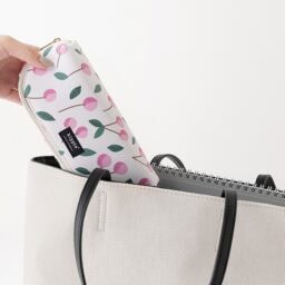 隙間に収まりやすいスリムサイズ