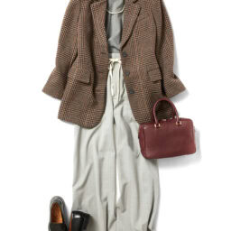 ネックレス ¥33,000／アルポ（ズットホリック）