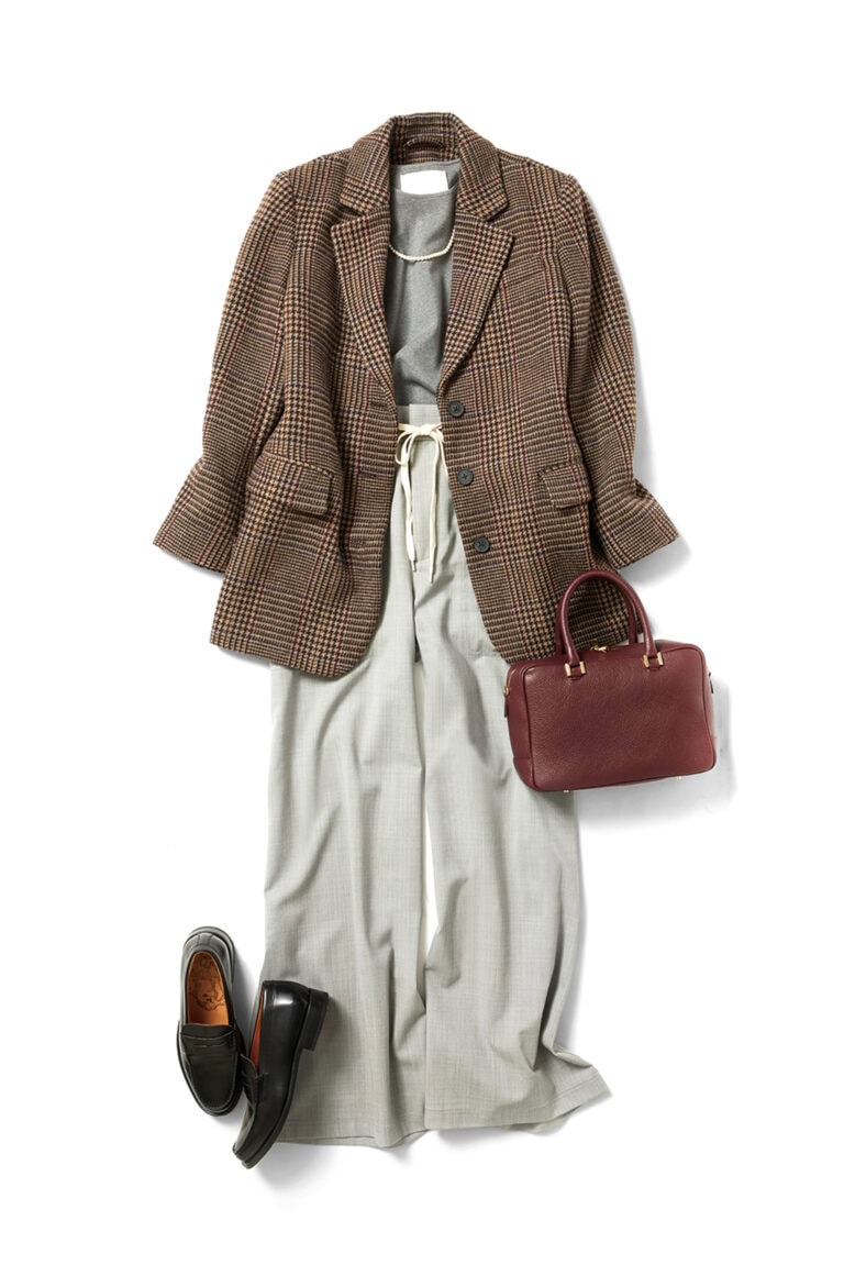 ネックレス ¥33,000／アルポ（ズットホリック）