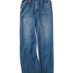 パンツ¥28,600/レッドカード トーキョー(ゲストリスト)