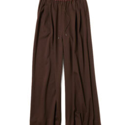 パンツ¥26,400／ル フィル（ル フィル ニュウマン新宿店）