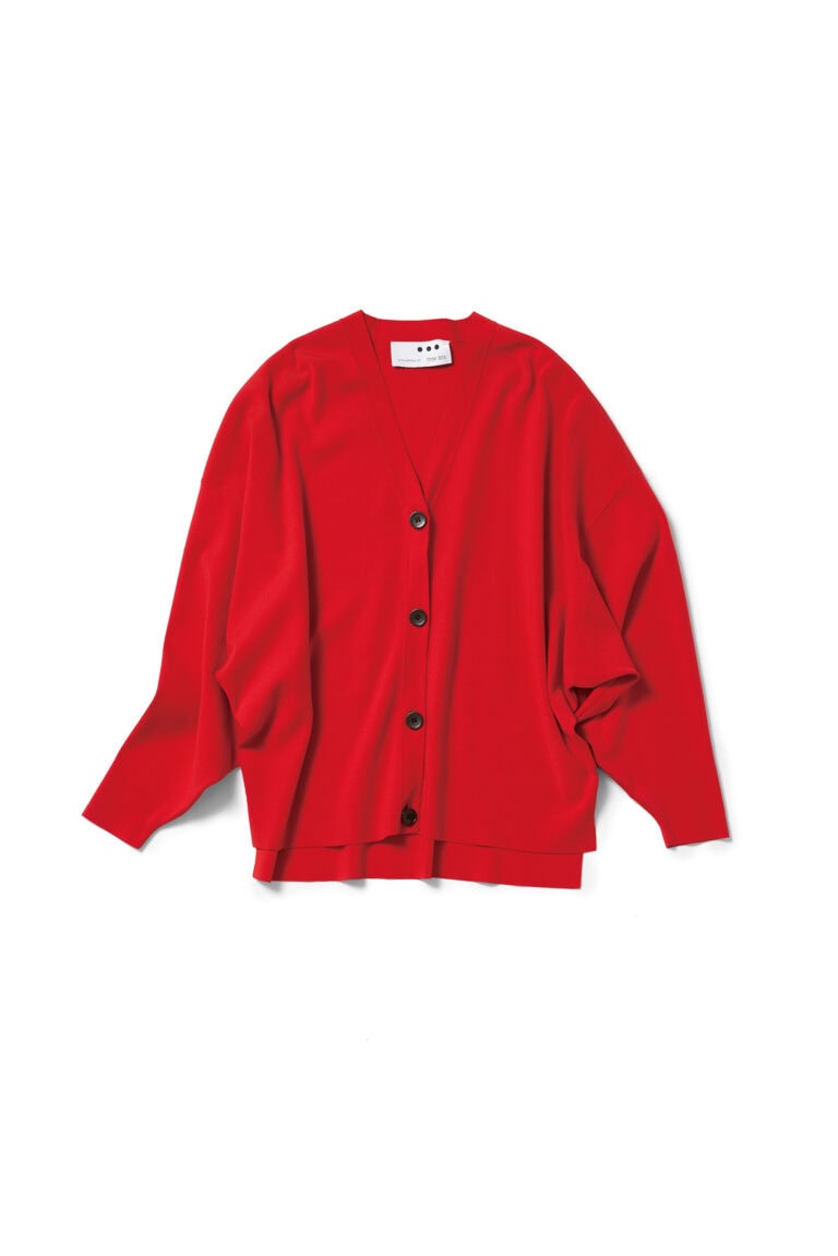 カーディガン¥34,100/スリードッツ(スリードッツ表参道店)