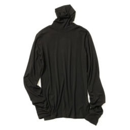 ニット¥7,150／ステートオブマインド（ゲストリスト）