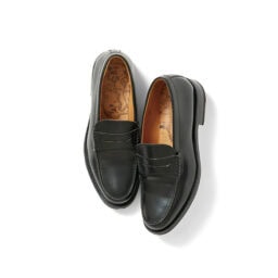 靴¥35,000／バナナ・リパブリック